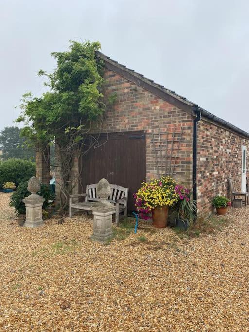 Villa Beautiful Rural Self Contained Farm Annex à Hordle Extérieur photo